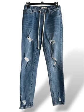 Ashley Mason Women's Distressed Jeans